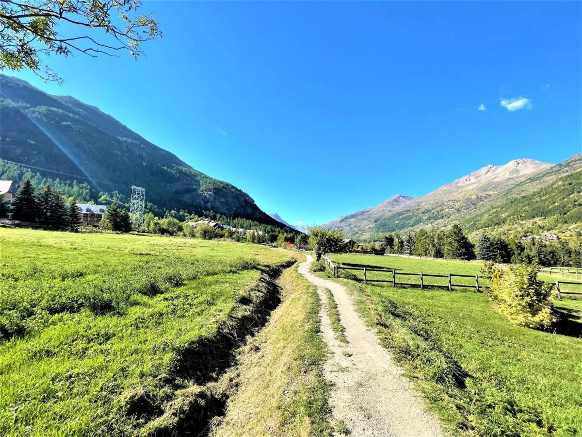 Studio Renove Pres Des Pistes, Parking, Cuisine Equipee - Fr-1-330F-63 Serre Chevalier Exteriér fotografie